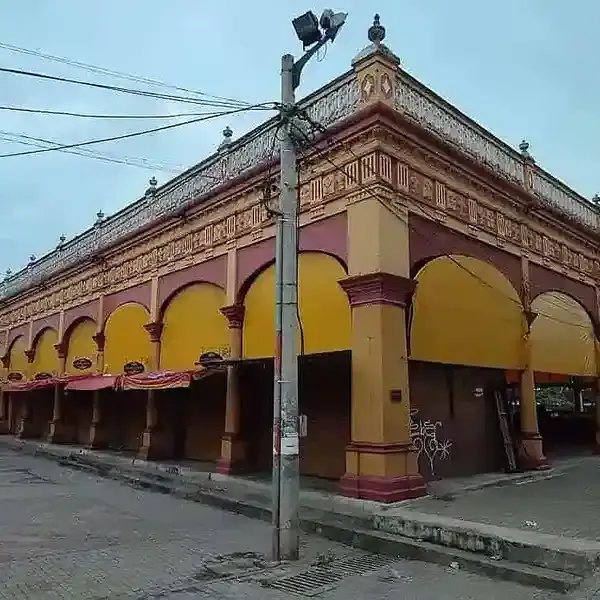 Antiguo edificio colonial en el centro de Lorica, Córdoba, Colombia.