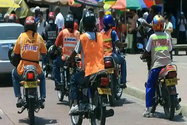 Transporte 16 Moto Taxis
